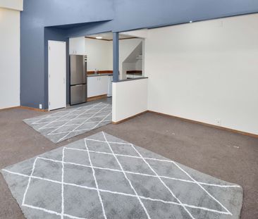 3-Bedroom Apartment in the Heart of Te Aro - Photo 2