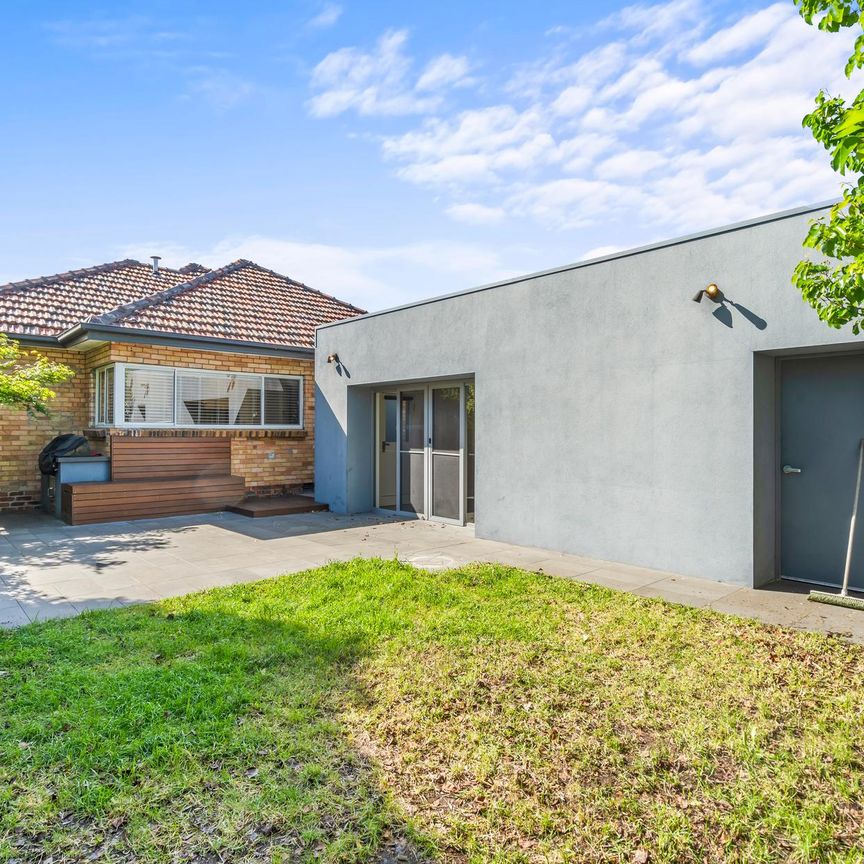 Family Lifestyle in Prime Location - Photo 1