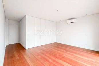 Apartamento T4 em Porto