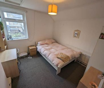 4 bedroom house to rent - Photo 2