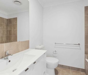 10/1 Dalvena Street, Marsden QLD 4132 - House For Rent | Domain - Photo 2