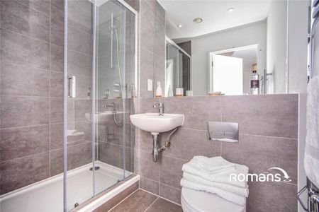 2 bedroom flat to rent - Photo 5