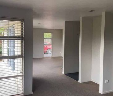 Executive in Springlands - Photo 1