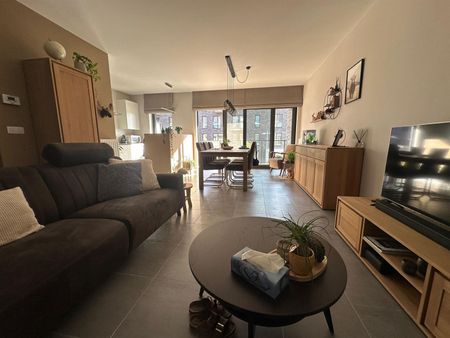 Appartement te huur in Hemiksem met 3 slaapkamers - foto 2