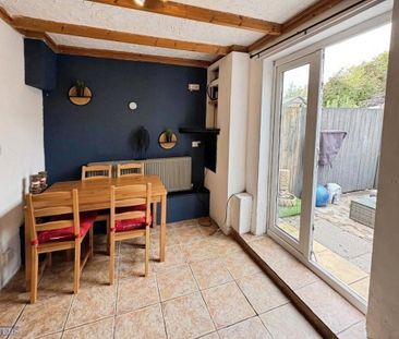 2 bedroom terraced house to rent - Photo 6