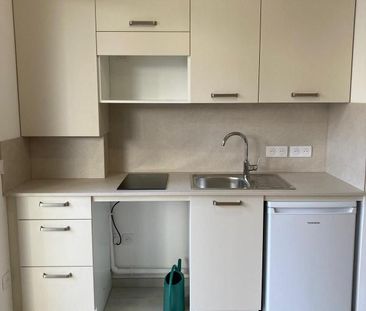 Location Appartement 1 pièce 31m² ISSY LES MOULINEAUX 92130 - Photo 2