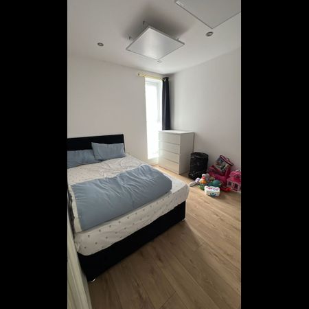 Room in a Shared House, Bartle Avenue, E6 - Photo 4