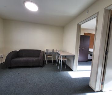 Two Bedroom Apartment - Martin Square Apartments - Photo 5