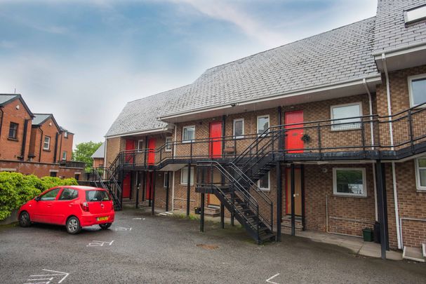 15 Sandhurst Court, Belfast, BT9 5BA - Photo 1