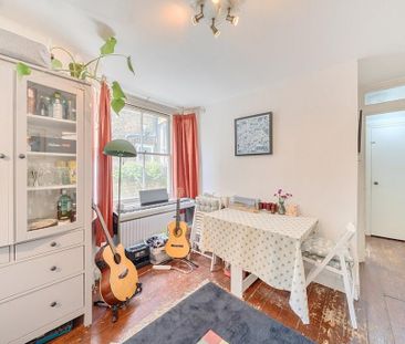 2 bedroom flat to rent - Photo 2