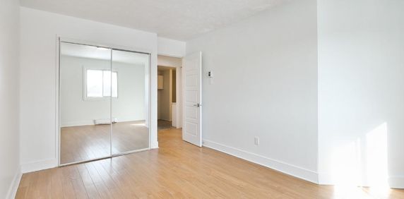 4 1/2 Saint-Bruno-de-Montarville Disponible MAINTENANT - Photo 2