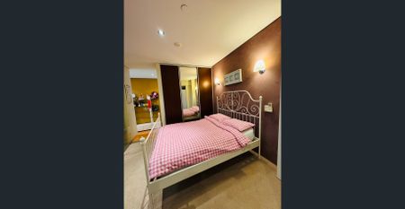 Modern Furnished Apartment with City Views - Photo 3