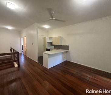 2 BEDROOM : 2 BATHROOM : UNFURNISHED : CLOSE TO TOWN & BEACH - Photo 1