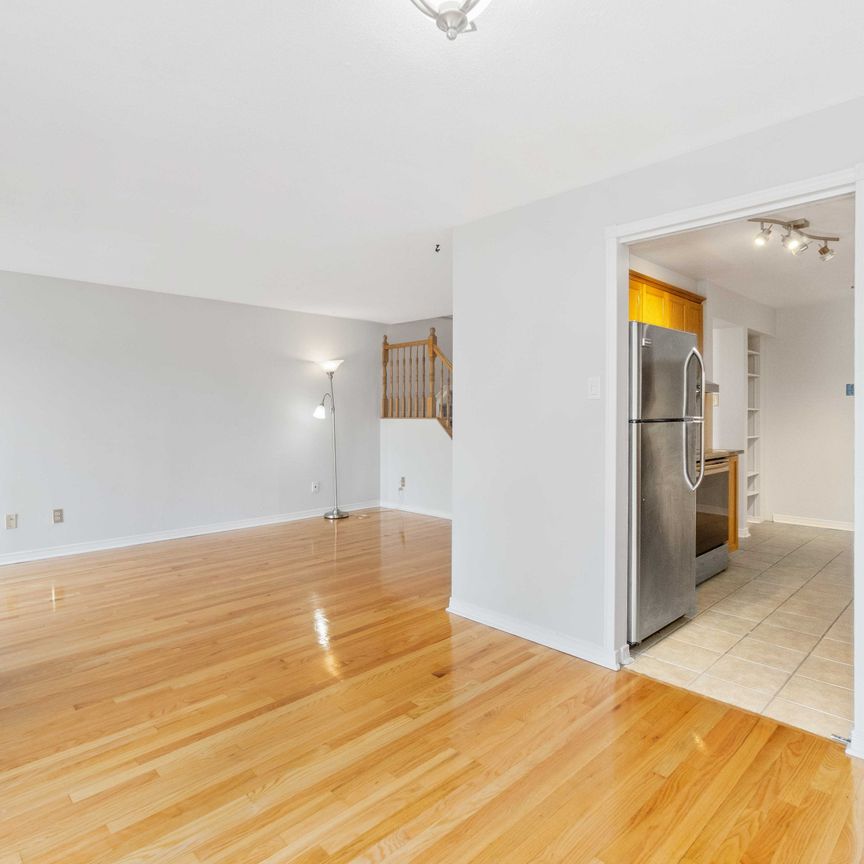 For Lease - 1904 SUMMERFIELDS Crescent, Orleans - Convent Glen and Area, Ontario - Photo 1