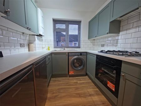 Stamford Green Road, Epsom, Surrey, KT18 7SR - Photo 5