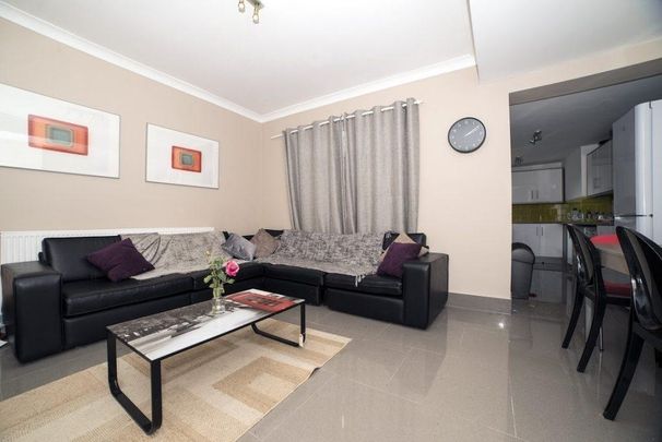 6 bedroom house to rent - Photo 1