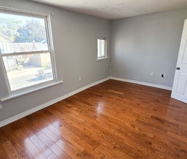 For Lease - 455 Main Street, Hamilton, Ontario - Photo 1