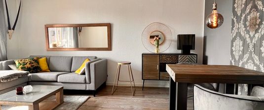 Hochwertig modern möblierte 2-Zimmerwohnun mit Südbalkon - Photo 1