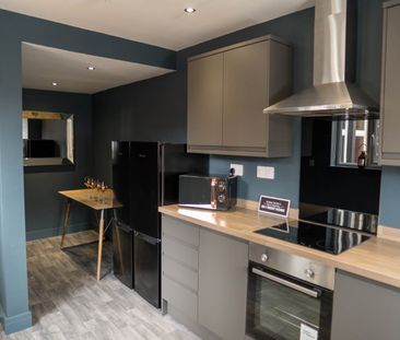 Hough Lane (room 5), Bramley, Leeds - Photo 3