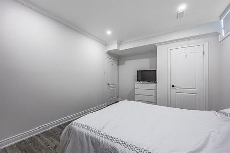 For Lease - 33 St Andrews Boulevard - Lower Unit N/A, Toronto, Ontario - Photo 3
