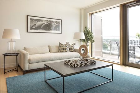 Two Bed Apartment with Terrace in the Heart of Victoria - Photo 3