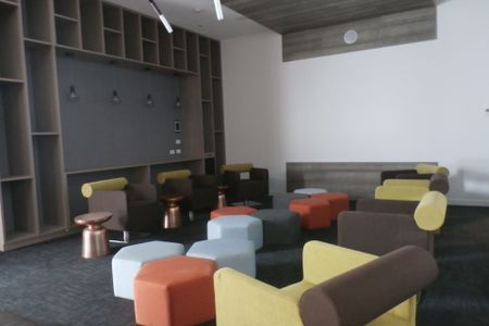 Modern Apartment with Amazing City Views in Brunswick - Photo 2