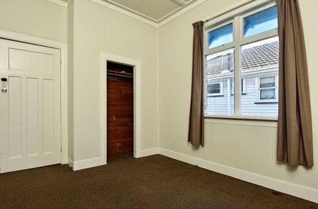 Lovely 3 Bedroom Home - Photo 3