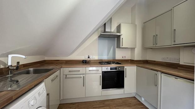 2 bedroom flat to rent - Photo 1