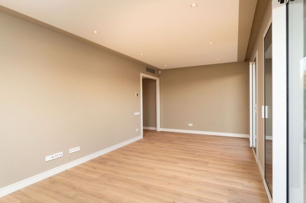 Planta baja de alquiler en Ronda de Jean Monnet, 230, Can Gambús - Photo 1