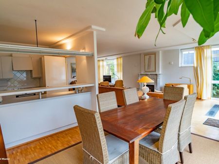 IXELLES : APPARTEMENT MEUBLE 3 CHAMBRES + TERRASSE + GARAGE - Ixelles - Photo 4