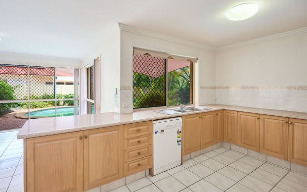 23 Deborah Avenue, Benowa, QLD 4217 - Photo 1