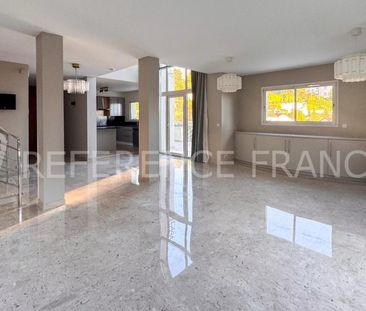 Villa • Le Cannet - Photo 3