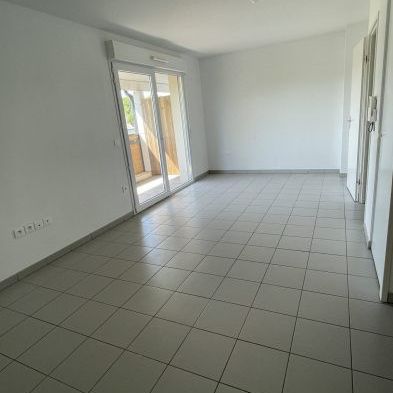 T2 AVEC LOGGIA - Photo 1