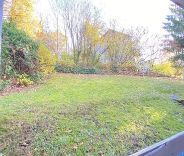 *** ERSTBEZUG NACH SANIERUNG *** Sehr helle 2-Zimmer-Wohnung *** Ze... - Foto 1