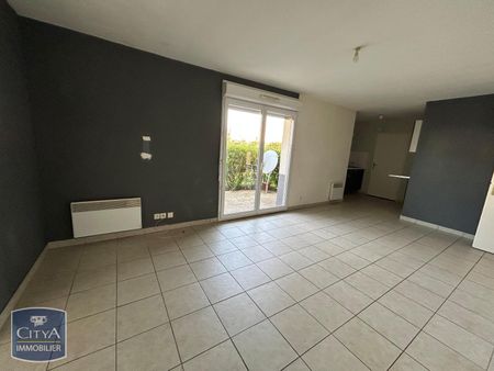 Location Appartement 2 pièces 54m² QUIEVRECHAIN 59920 - Photo 3