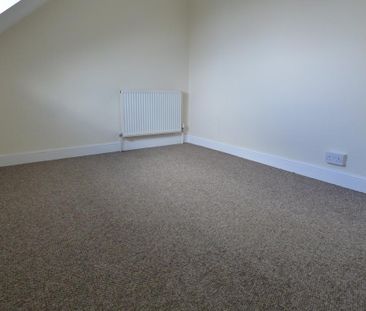 4 bedroom terraced house to rent - Photo 1