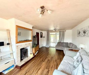 Calshot Close, Calshot, Southampton, SO45 - Photo 1