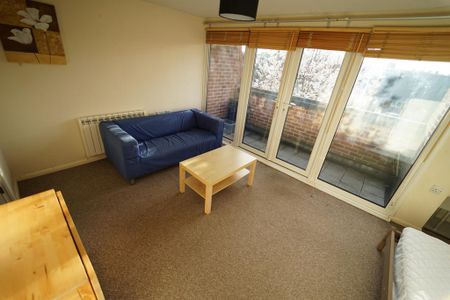 1 bedroom flat to rent - Photo 2