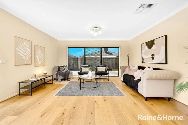 Stop Scrolling - Photo 1