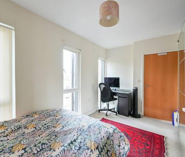 3 bedroom flat to rent - Photo 6