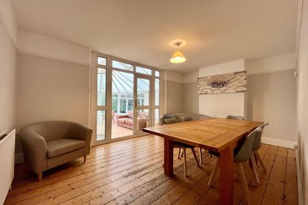 4 bedroom terraced house to rent - Photo 2