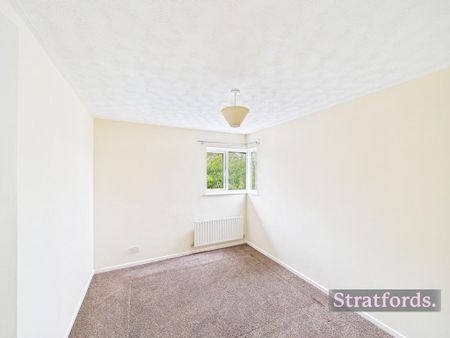 3 bedroom semi-detached house to rent - Photo 2