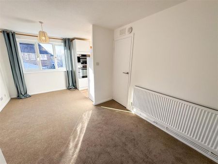 1 bedroom maisonette to rent - Photo 2
