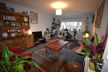 2 bed apartment to rent in Cairns Court, Norwich, Norwich - Photo 2