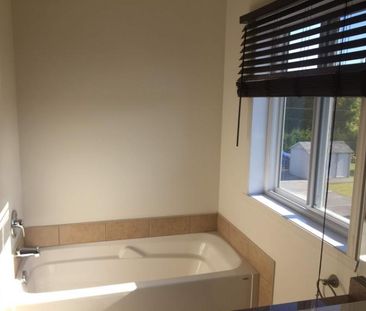 2 CH - 1 SDB - Blainville - $1,600 /mo - Photo 4