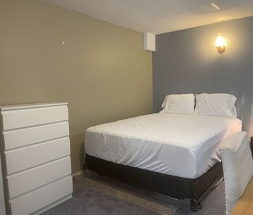 405 Huntington Way, Calgary - Photo 6