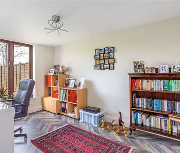 Fabulous four-bedroom detached barn conversion with superb countrys... - Photo 6