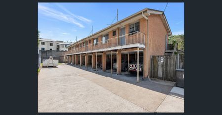 RECENTLY UPDATED, TWO BEDROOM UNIT IN HEART OF NUNDAH - Photo 5