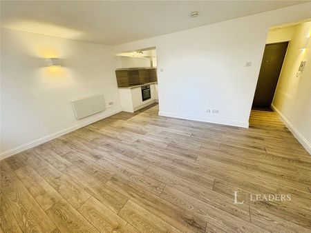 1 bedroom studio to rent Buckingham Place, Brighton, East Sussex, BN1 - Photo 2