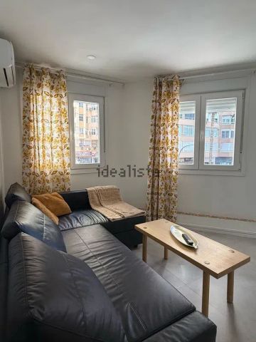 Alquiler de piso en Calle Reding - Photo 4